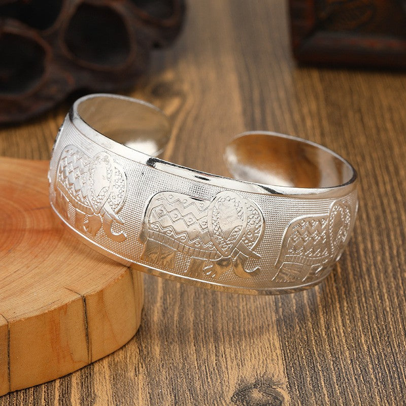 Miao Silver Bracelet With Elephant Bracelet - Handmade