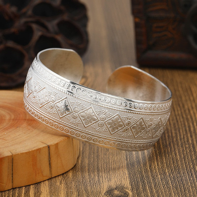 Miao Silver Bracelet With Flowers Bracelet - Handmade