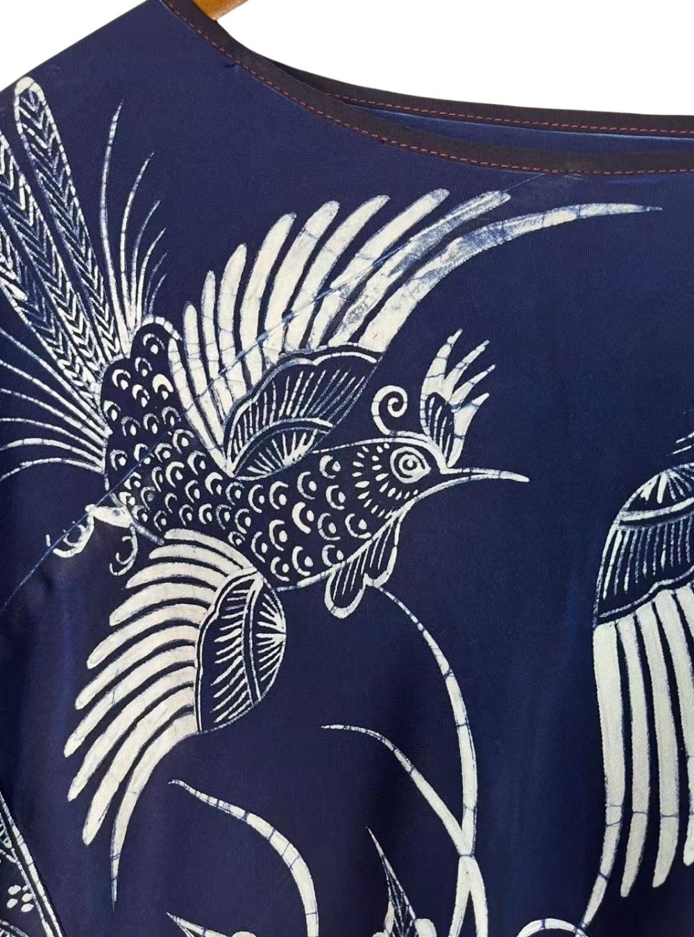 Handmade Miao Batik T-shirt - Runystore