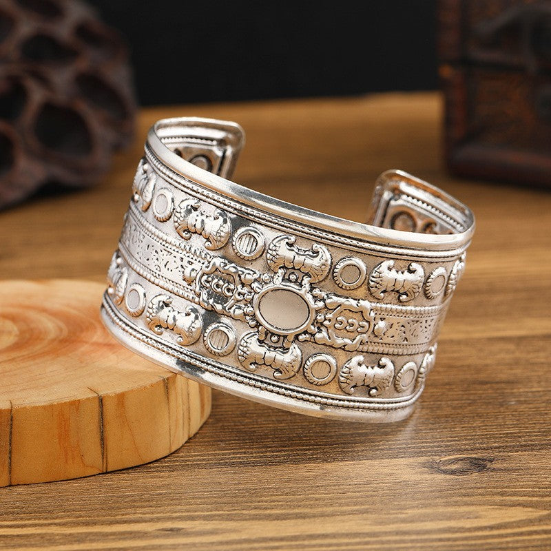 Retro Miao Silver Wide Bracelet With Bats Bracelet - Handmade