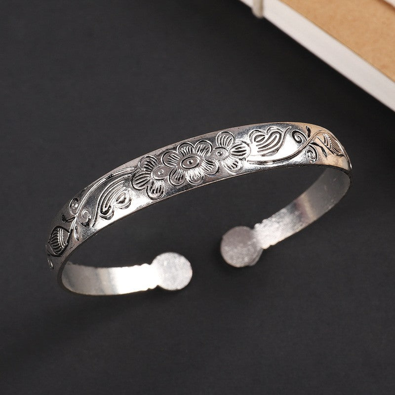 Vintage Miao Silver Bracelet With Intertwined Flowers Bracelet - Handmade