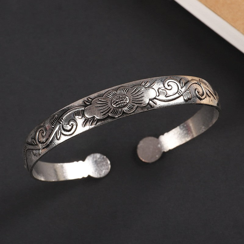 Vintage Miao Silver Bracelet With Vine Flower Bracelet - Handmade