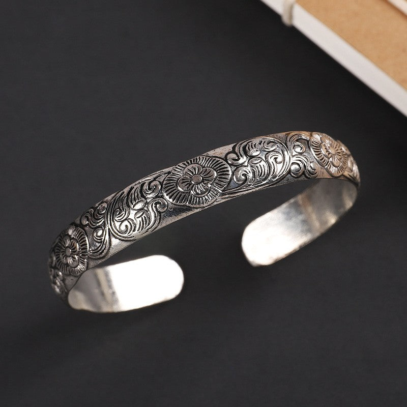 Vintage Miao Silver Bracelet With Flowers Bracelet - Handmade