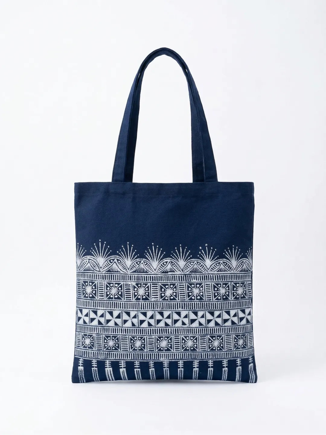 Miaozu Batik bag with white geometric pattern on a white background